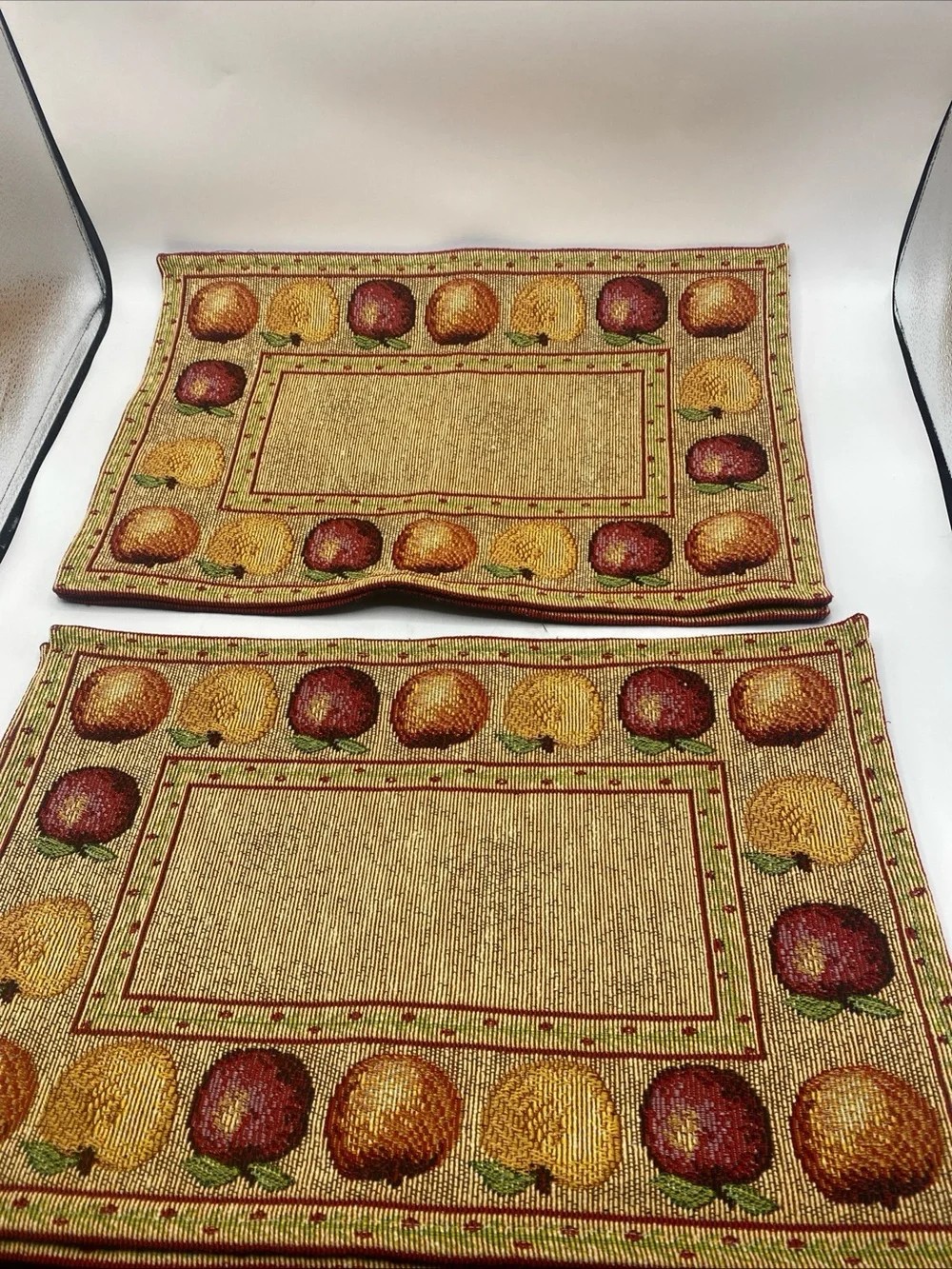 Apple Tapestry Placemats Approx 12x18 Fall Harvest Country Style Cottage Core 4